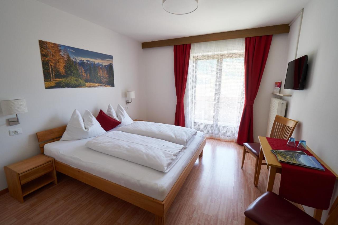 Privatpension Bergkristall San Martino In Passiria  Kültér fotó