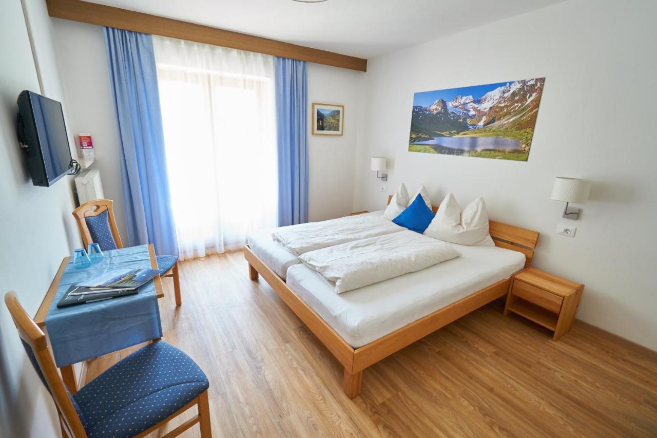 Privatpension Bergkristall San Martino In Passiria  Kültér fotó
