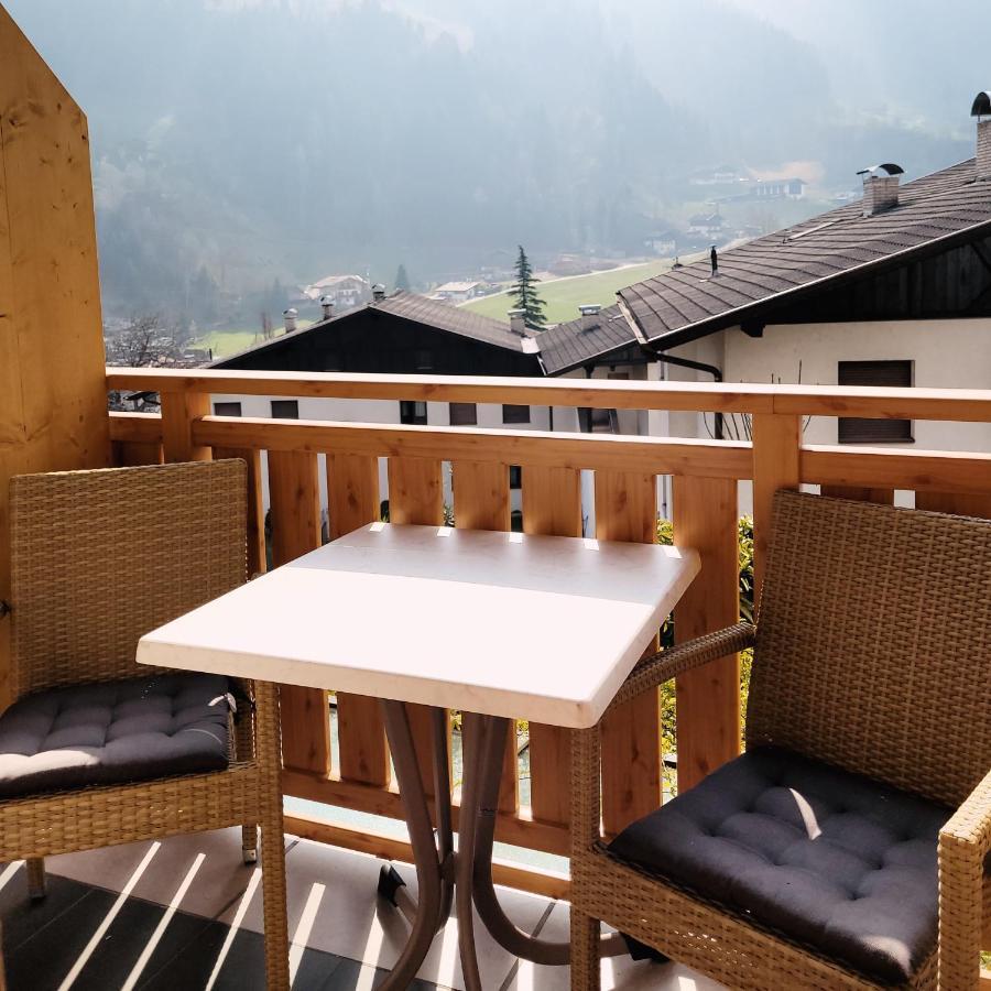 Privatpension Bergkristall San Martino In Passiria  Kültér fotó