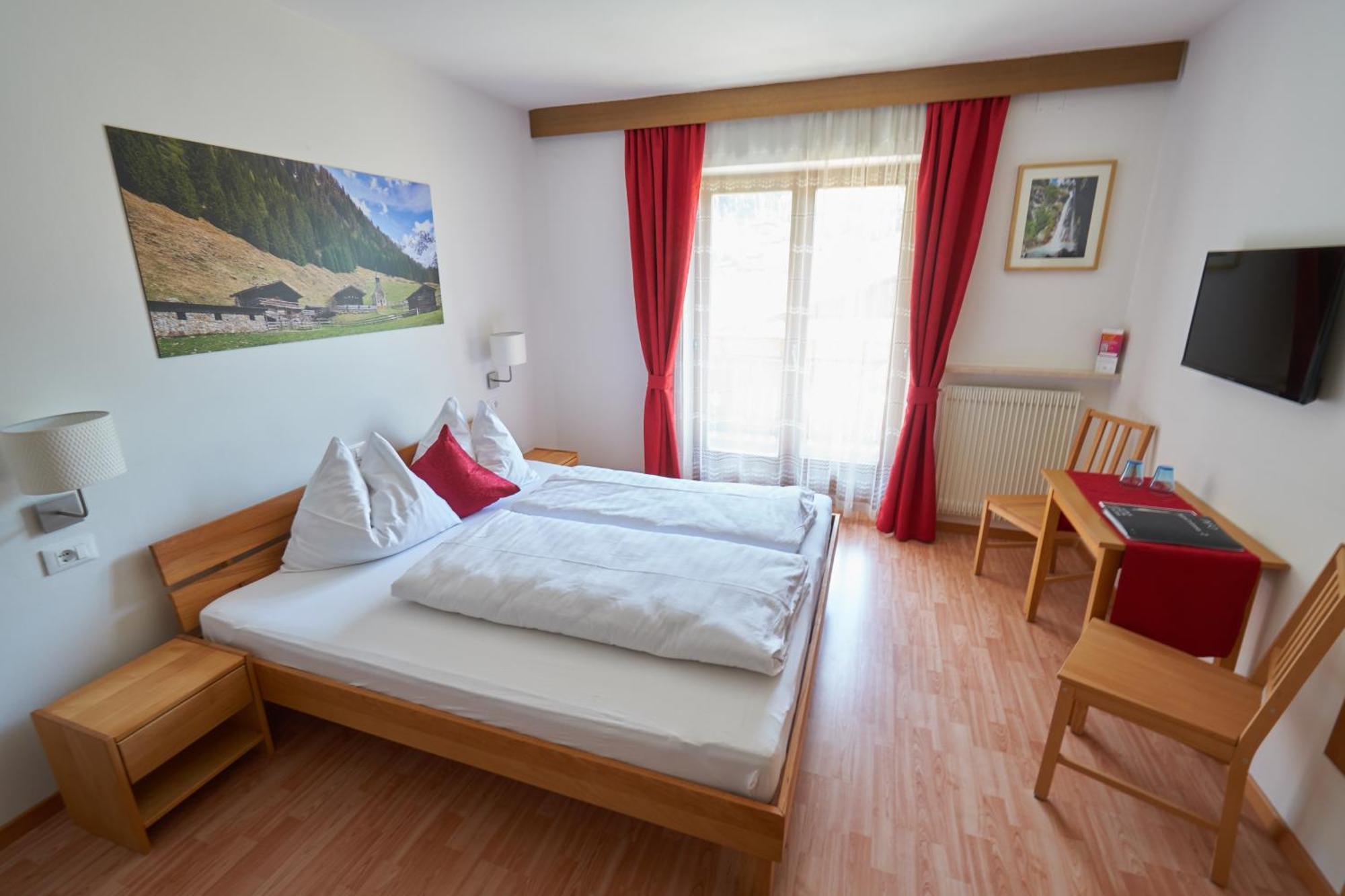 Privatpension Bergkristall San Martino In Passiria  Szoba fotó