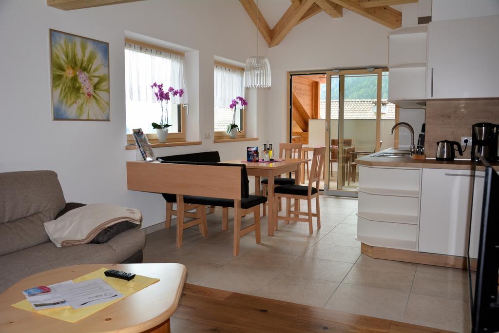 Privatpension Bergkristall San Martino In Passiria  Kültér fotó